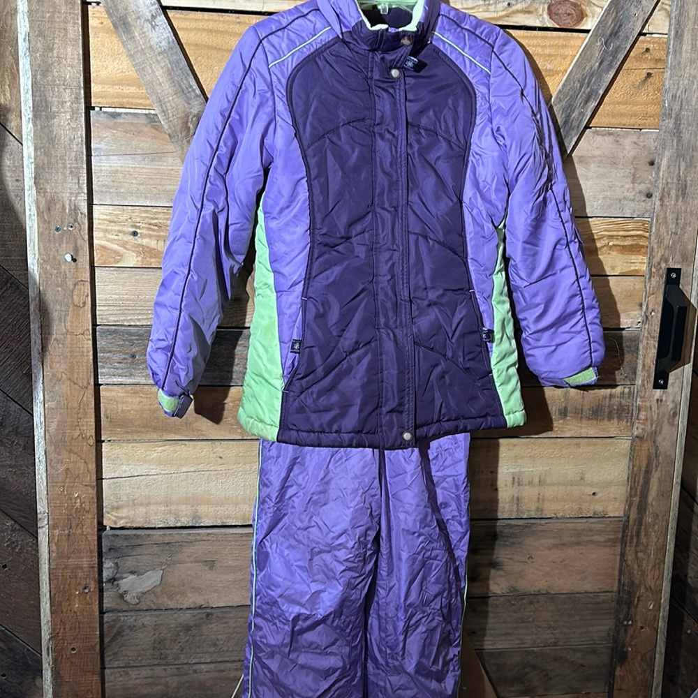 Rothschild Ski/Snowsuit Size L